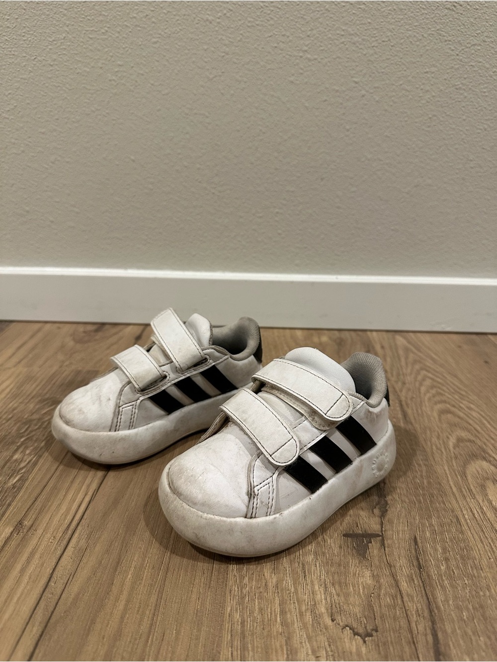 Adidas Grand Court 2.0 CF I White/Black Toddler's Sneakers Size 7K Velcro